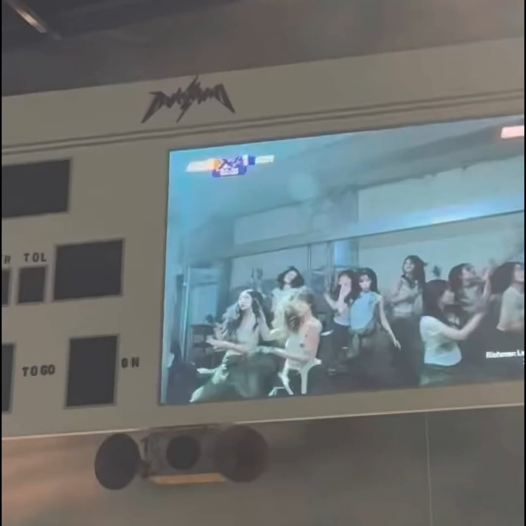 250905 Smoodymood Dancer Instagram Update with Winter & Giselle