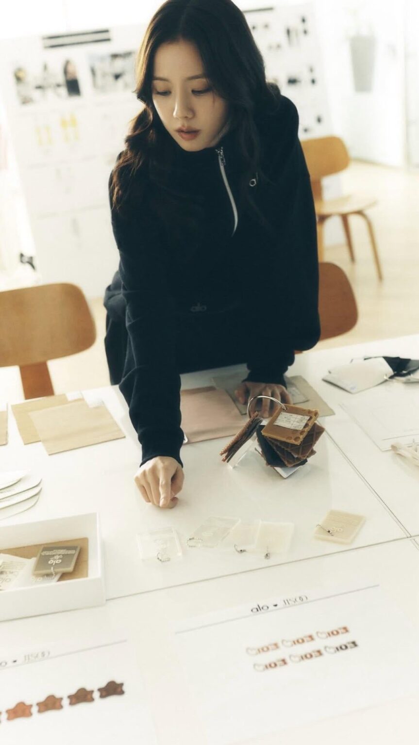 250905 jisoo for alo