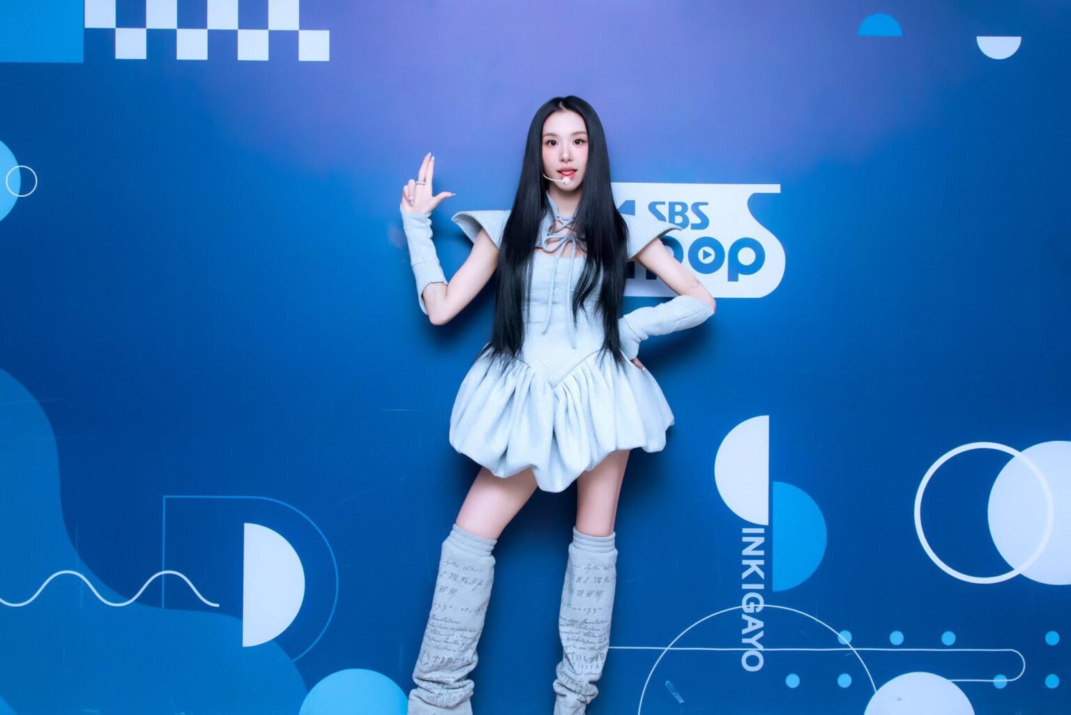 250914 KPOP_SBS Twitter Update - Chaeyoung في Inkigayo