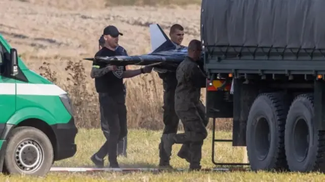 تحطمت عدة طائرات مسيّرة روسية في حقول داخل بولندا