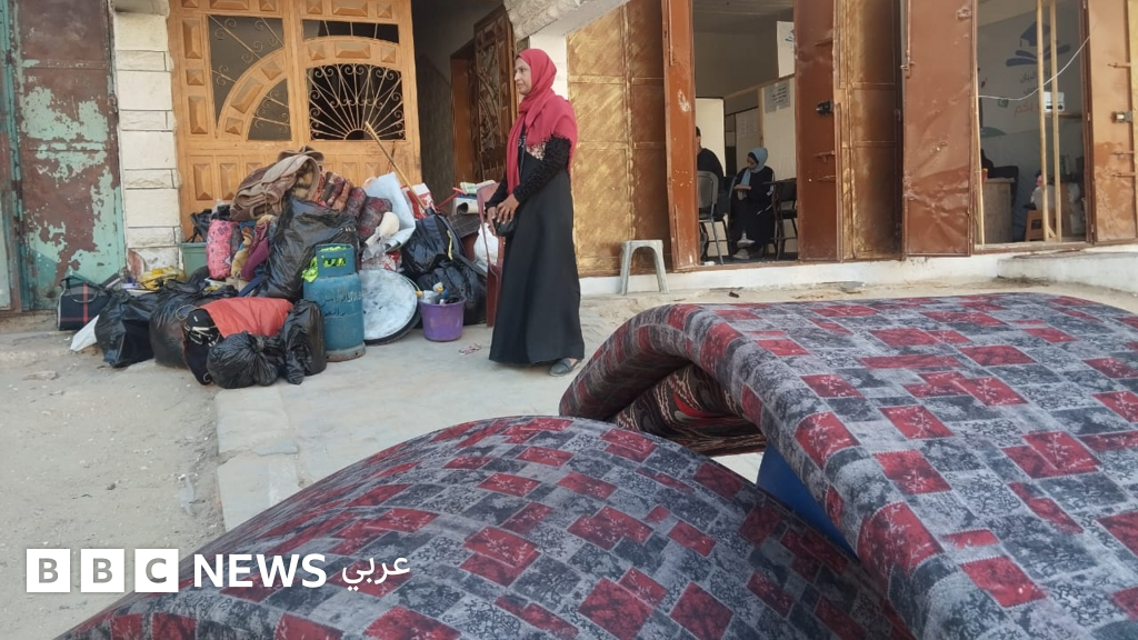 حرب غزة: "ليس لأننا لا نخاف الموت ولكن لأننا لا نستطيع توفير ثمن النزوح"، تكلفة النزوح تجبر الغزيين على تجاهل إنذارات الإخلاء