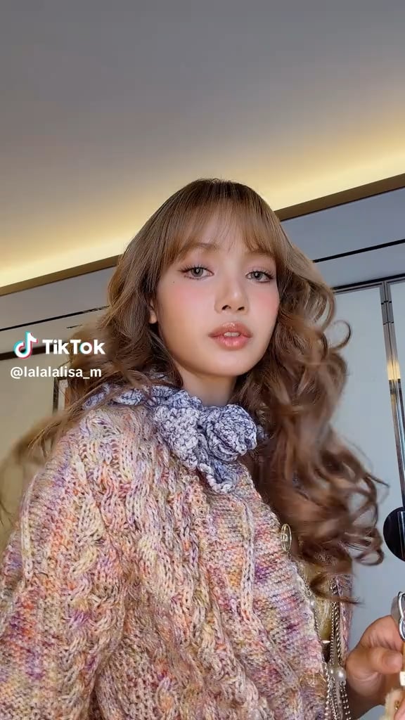 251001 ليزا تيخوك | "الواحد والوحيد ✨