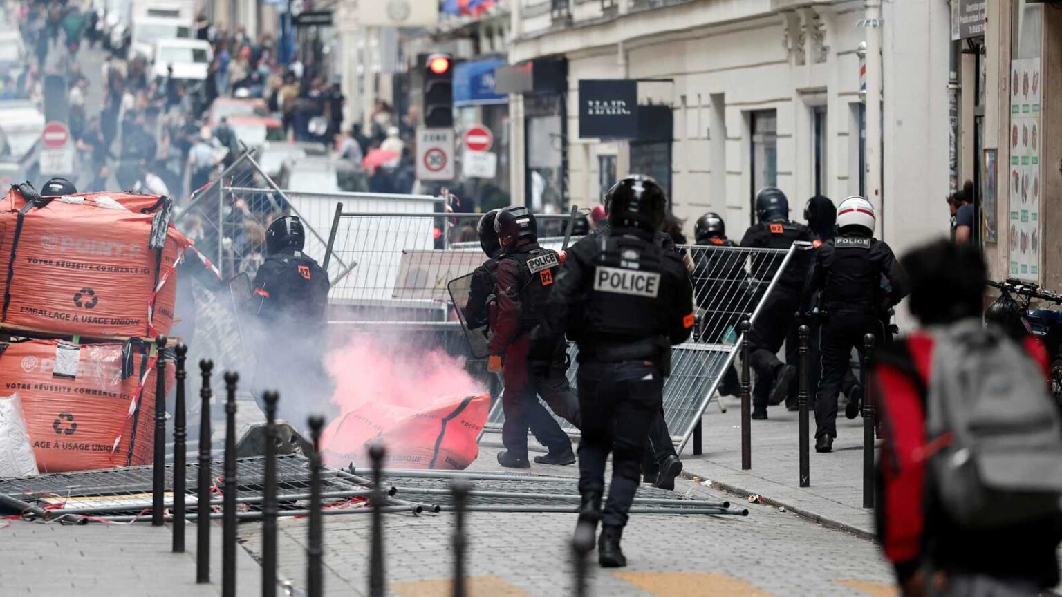 بهجوم مباغت.. روسيا تضغط على أوكرانيا للتنازل عن أراض قبل قمة ألاسكا