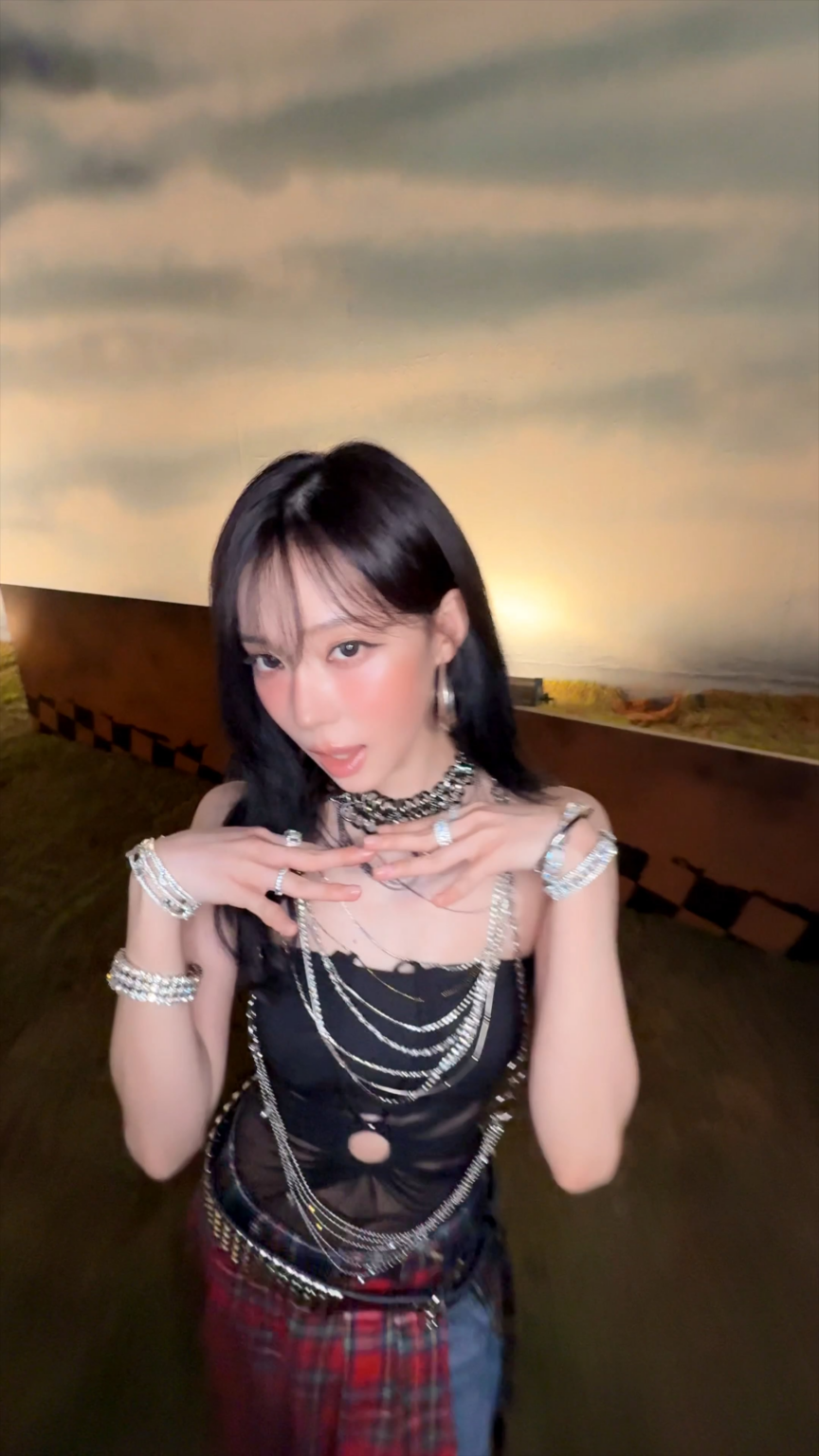 250908 تحديث AESPA Tiktok مع Winter & Karina - IMMA حمل نفسي