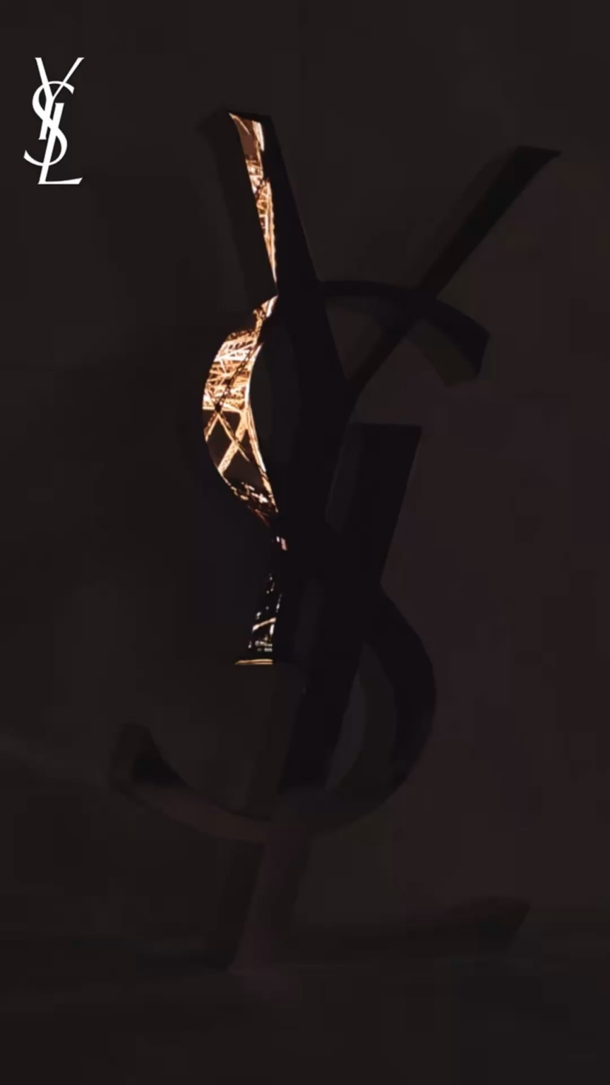 الورد من أجل جمال YSL