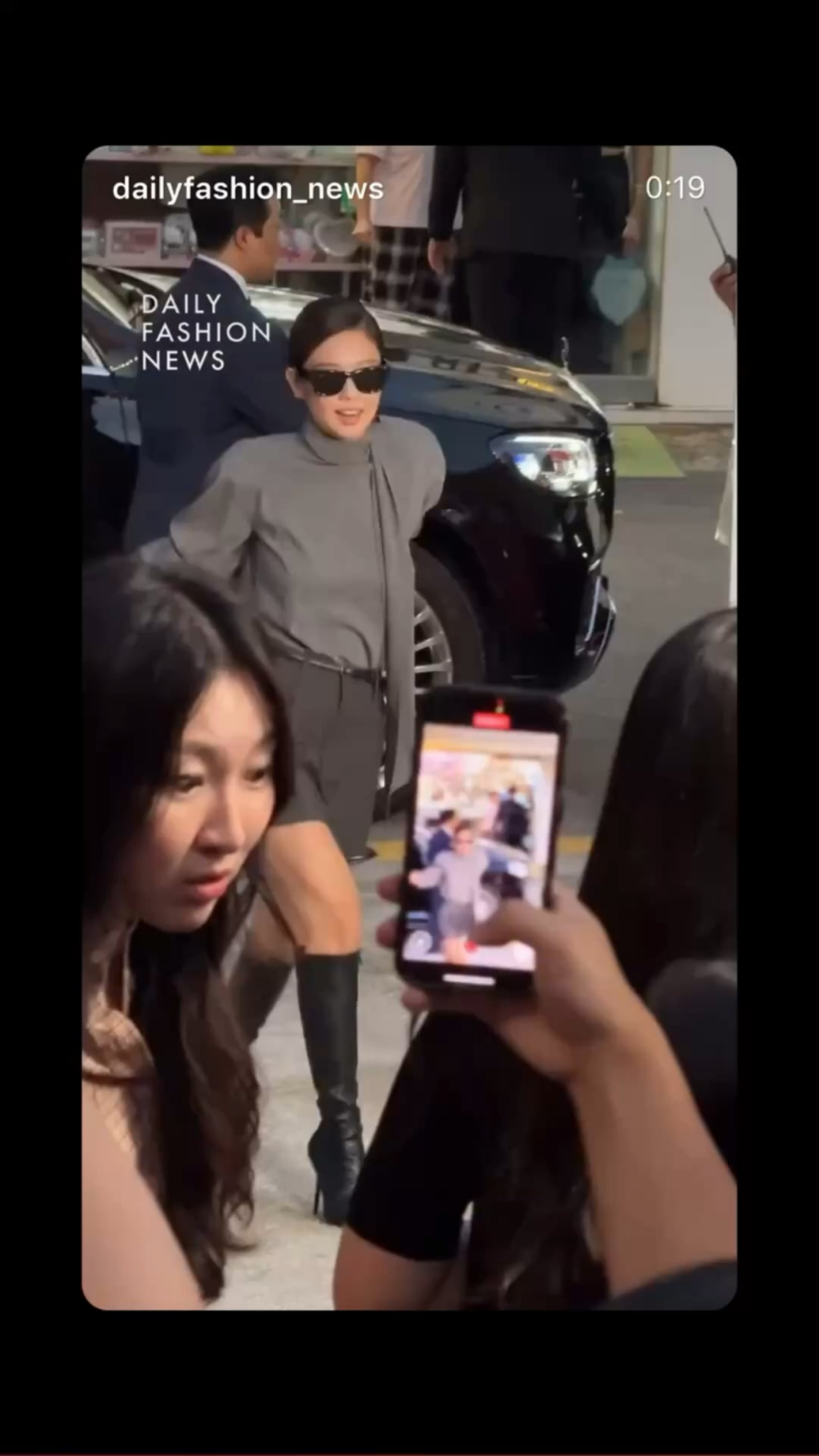 250904 جيني (Oddatelier) تحديث قصة IG