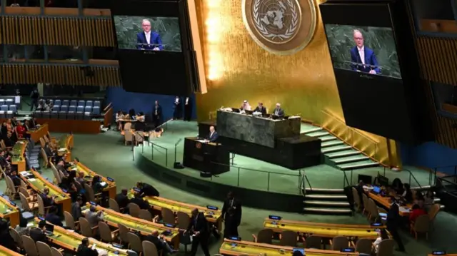 رئيس الوزراء الأسترالي أنتوني ألبانيز في مقر الأمم المتحدة في نيويورك.