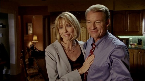 «نتفليكس» تشوق الجمهور إلى فيلم «The Perfect Neighbor»