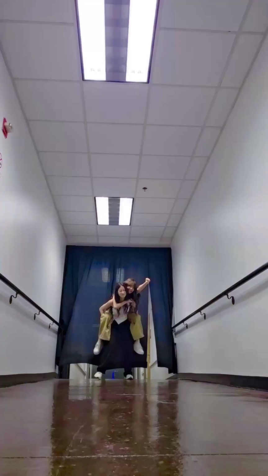 250913 تحديث Le Sserafim Tiktok مع Kazuha & Hong Eunchae - اعترف بحبي