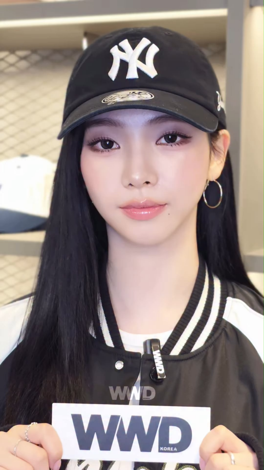 250923 تحديث WWD Korea Instagram مع Karina