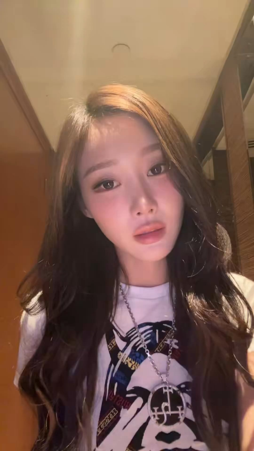 250927 AESPA Tiktok Update with Giselle - 2016 🥹