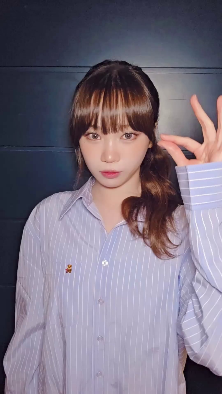 250916 le sserafim tiktok تحديث مع Kim Chaewon & Huh Yunjin - 𝚘𝚌𝚎𝚊𝚗 𝚎𝚢𝚎𝚜👌