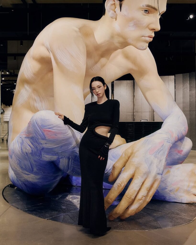 250908 Gentle Monster Instagram Update مع Karina