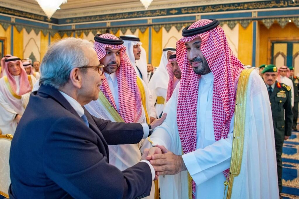 وثائق دبلوماسية تكشف التزامات عون وسلام المبكرة بنزع السلاح | السعودية الأكثر تطرّفاً وتهوّراً: واجهوا حزب الله ولا تخشوه - جريدة الأخبار