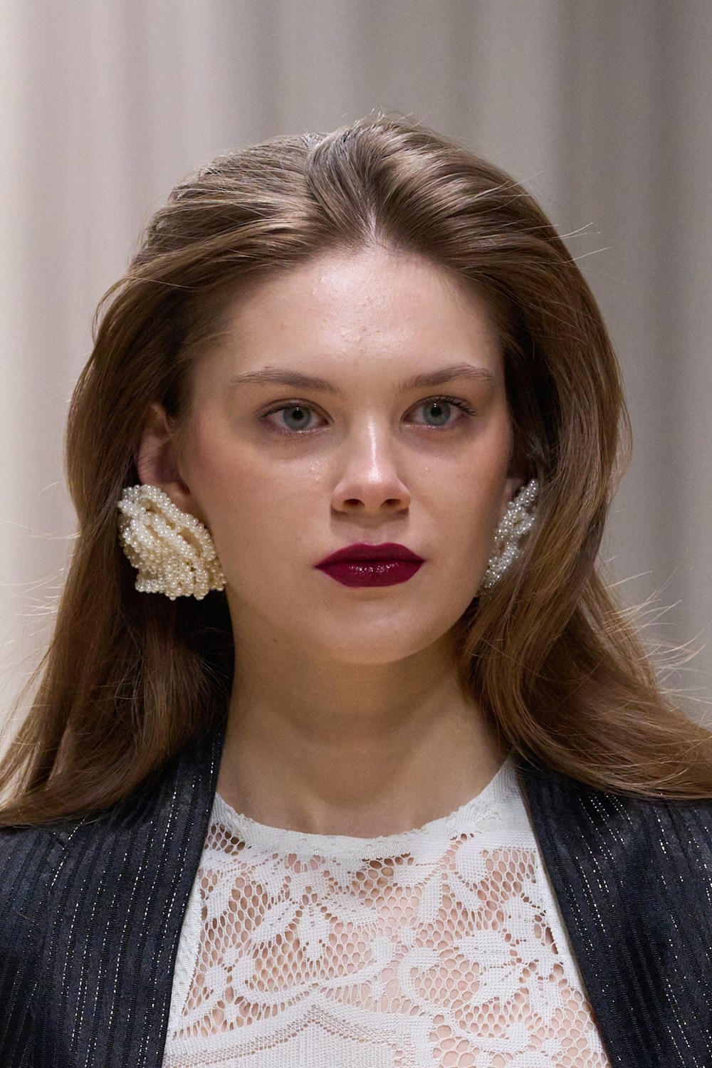 لمسات جمالية عصرية من اليوم الأول لأسبوع نيويورك للموضة