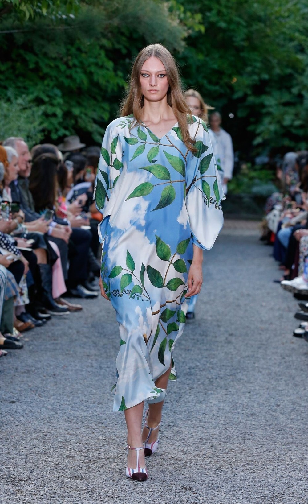 لمسات جمالية عصرية من اليوم الأول لأسبوع نيويورك للموضة