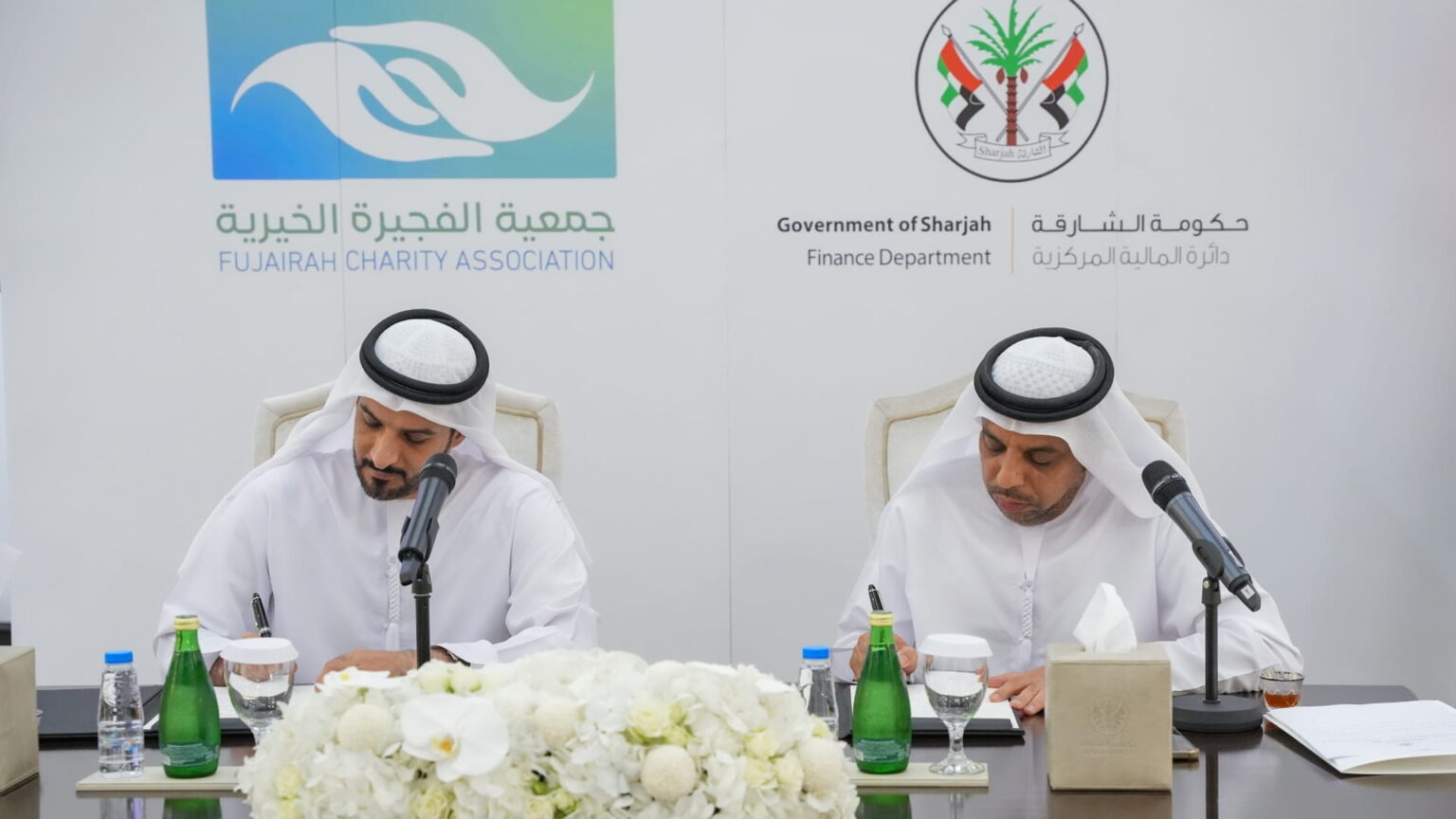 مالية الشارقة تتشارك مع جمعية الفجيرة الخيرية لتفعيل نظام تحصيل