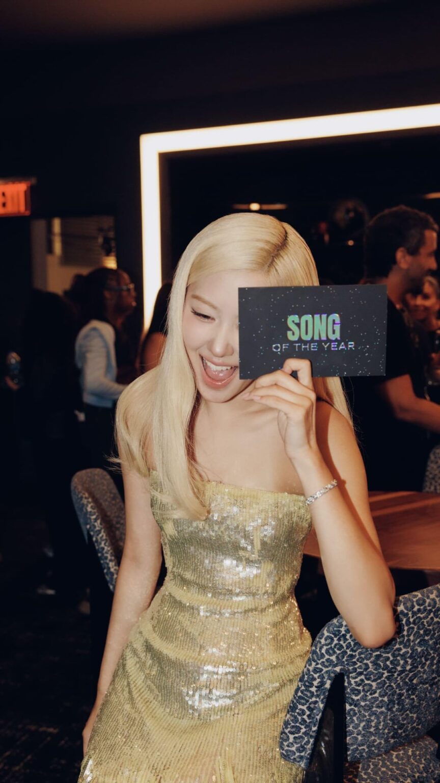 250913 تحديث قصة Rosé IG