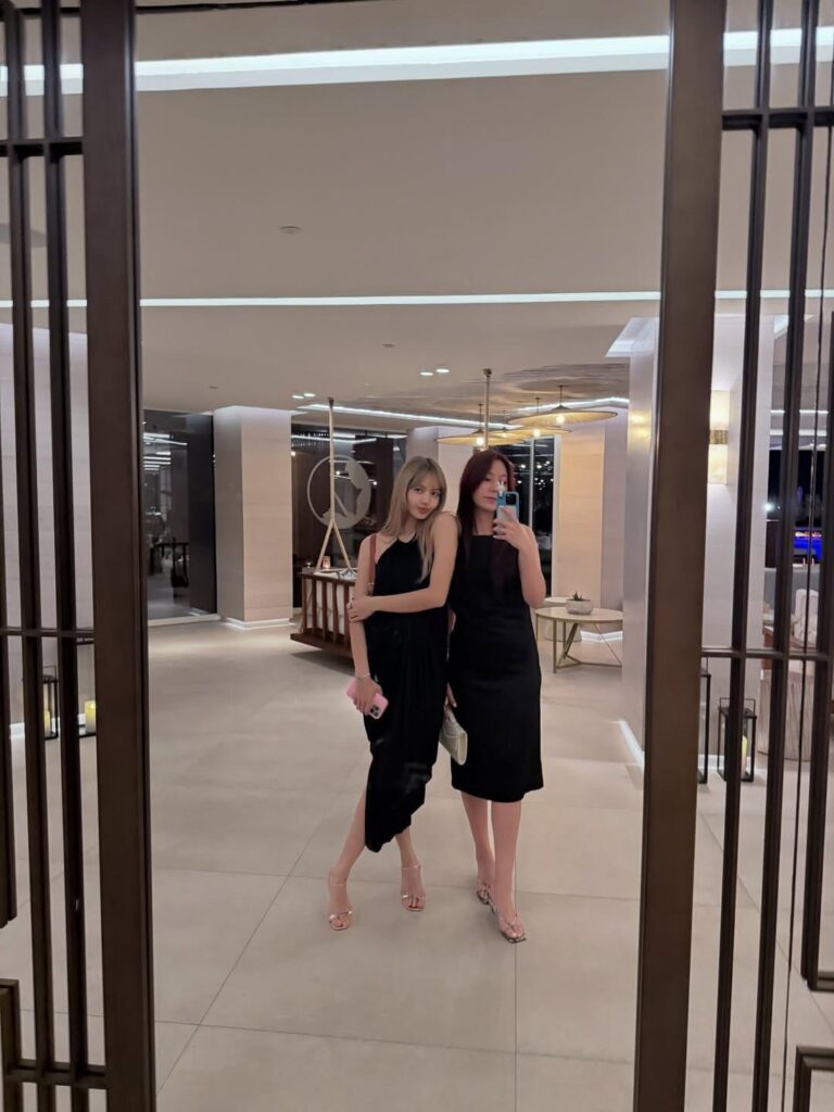 250902 تحديث Heyalic_e Ig w/ lisa