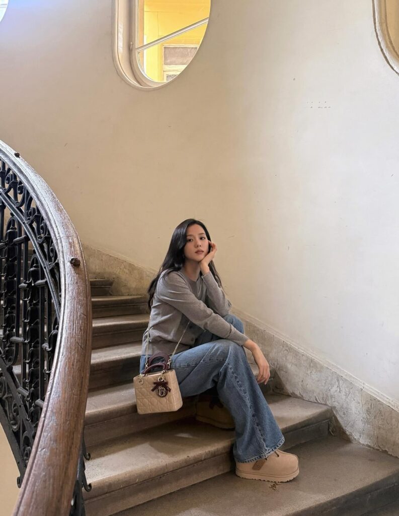 250927 تحديث JISOO IG