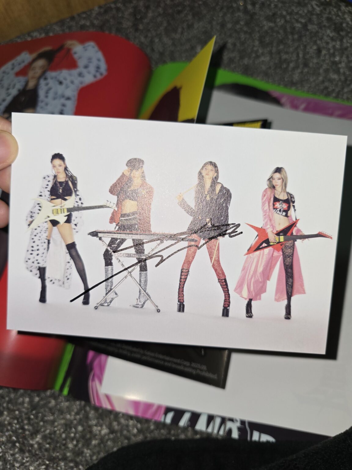 مساعدة في توقيع AESPA