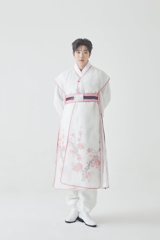 The Kingdom - الألبوم الخاص: The Kingdom: The Flower of the Moon (Photo Concept #2 - Day Ver.)