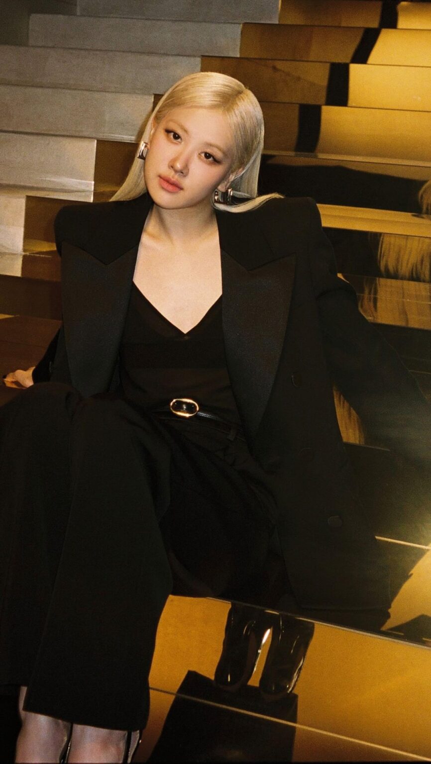 الورد من أجل جمال YSL