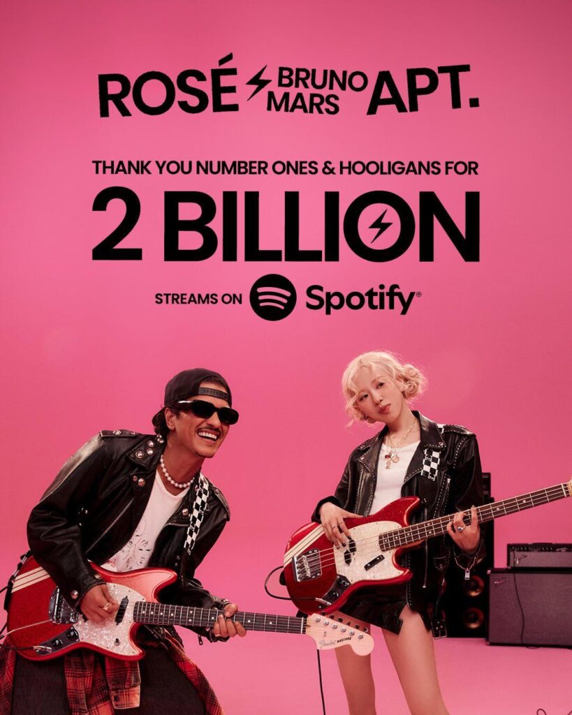 250920 Rosé & Bruno Mars - 'Apt.' يضرب 2 مليار تيار على سبوتيفي! [Official Poster]