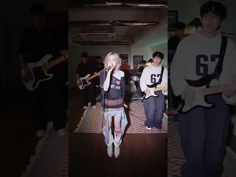 250911 مع Yuqi ، 10 سم -الحب هو ستة أسطر (CDEFG)