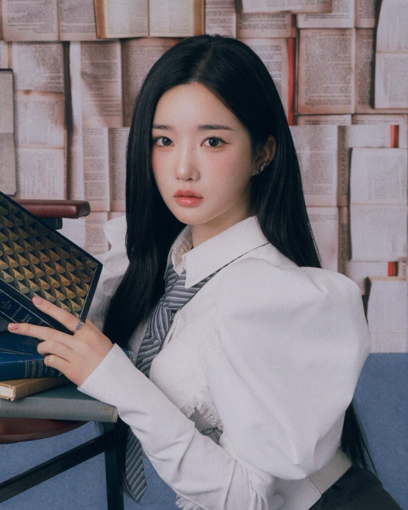 ثلاثية ∞! - 1st EP: SecretHimitsubimil (صورة مفهوم فردي A - Yooyeon & Soorm)