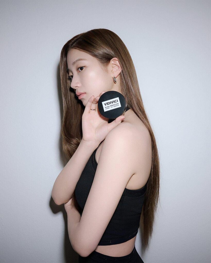 250909 تحديث Vidivici Korea Instagram مع Kazuha