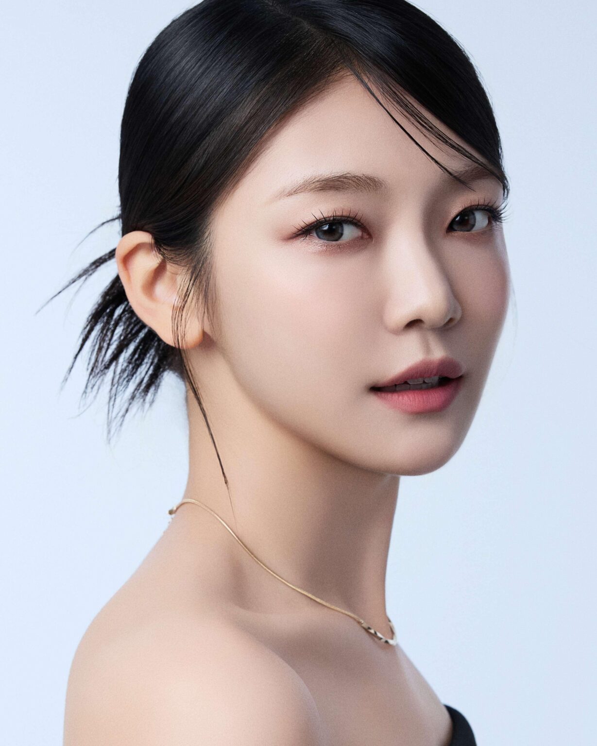 ثم (ايفرجلو) ثم (ايفرجلو)