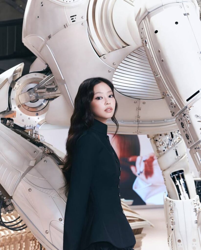 250923 جيني لبارينز