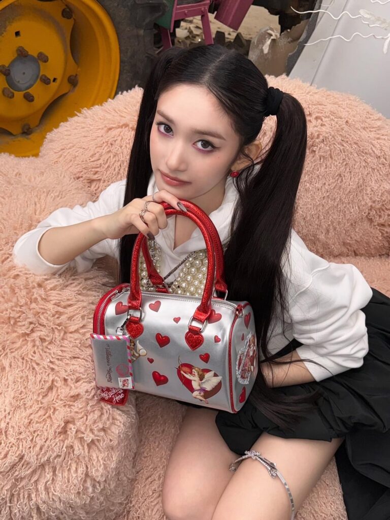 250911 Ivesecret.Archive Instagram Update with Leeseo