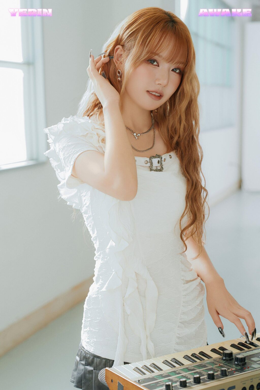 Griend Yerin - أول أغنية رقمية: AWAKE (صورة مفهوم 1)