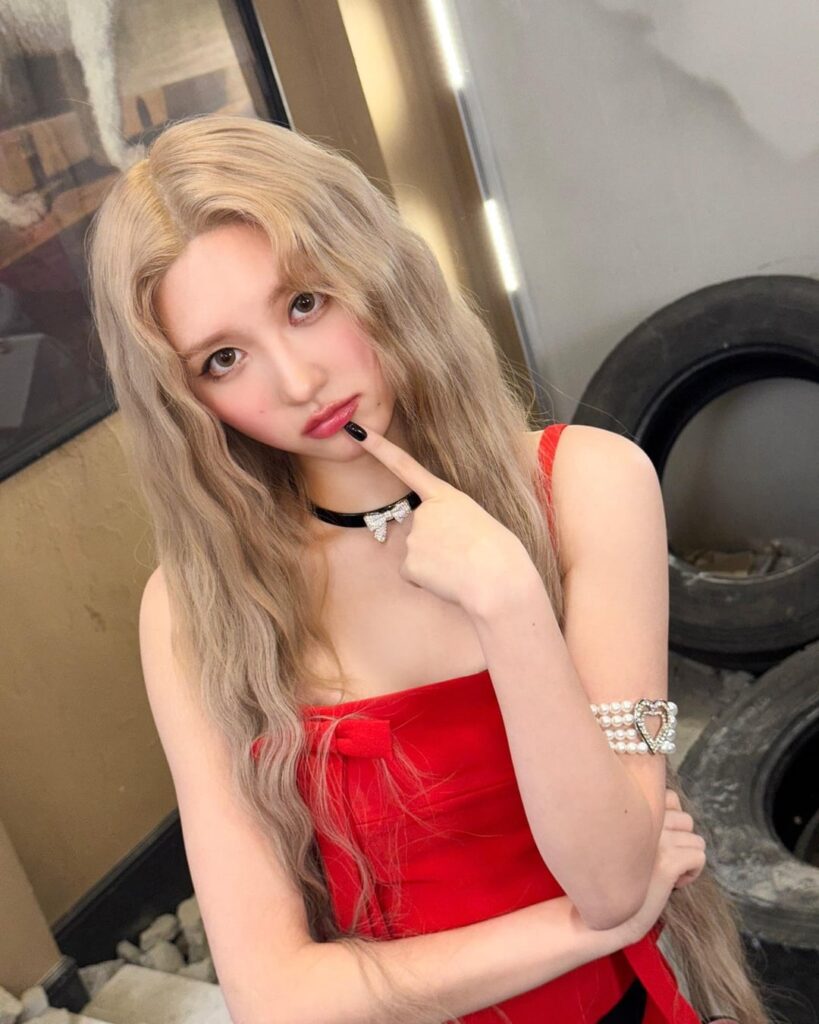 250911 Ivesecret.Archive Instagram Update with Gaeul