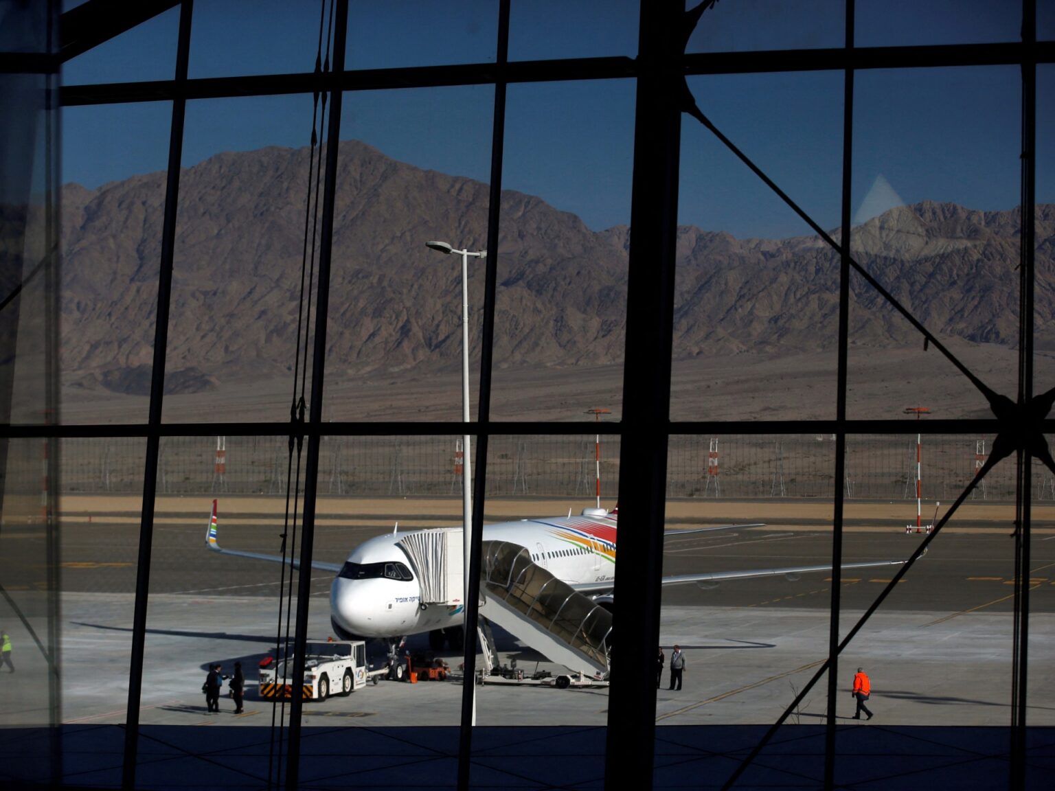 مسيّرة تغلق أجواء مطار رامون الإسرائيلي في ثاني هجوم خلال أسبوع | أخبار