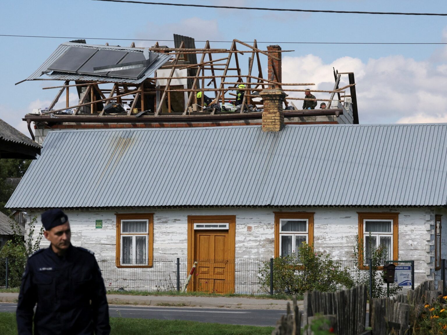 بولندا تسقط مسيّرة حلقت فوق مواقع حكومية حساسة وتعتقل بيلاروسيين | أخبار بولندا تسقط مسيّرة حلقت فوق مواقع حكومية حساسة وتعتقل بيلاروسيين | أخبار