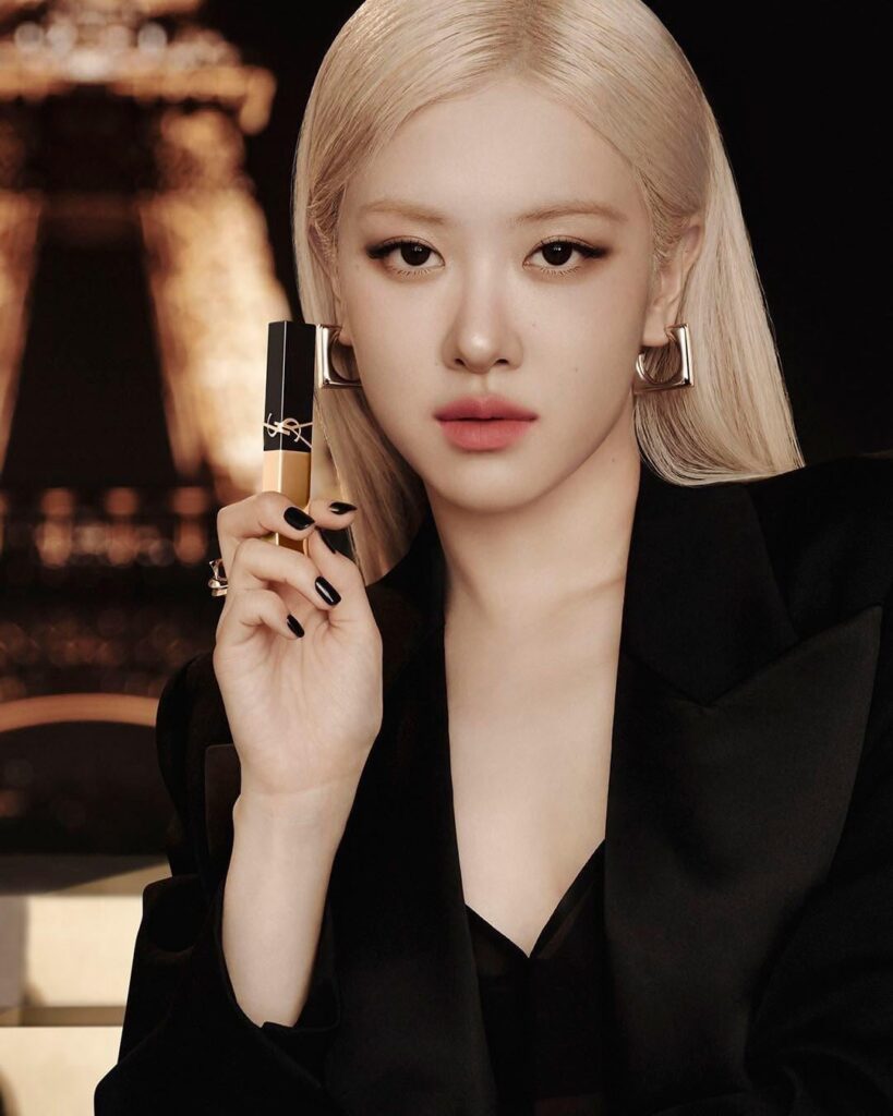 الورد من أجل جمال YSL