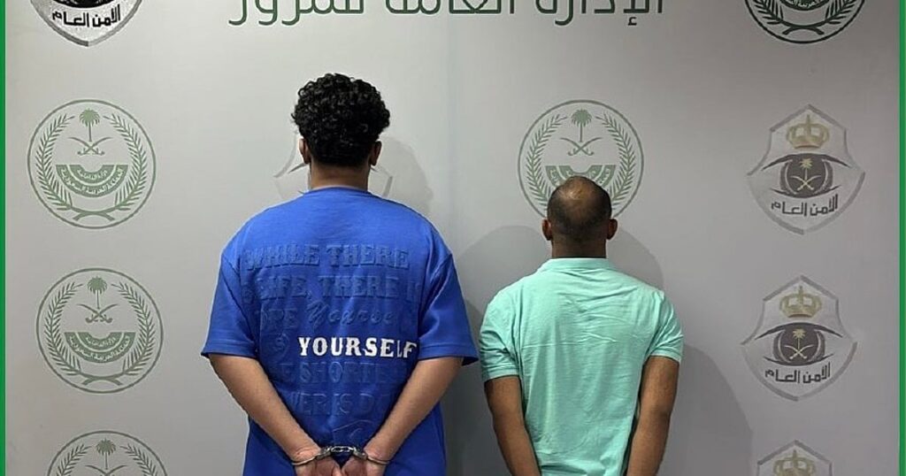 المرور: القبض على مقيمين افتعلا حوادث مرورية للنصب والاحتيال – صحيفة سبق الالكترونية المرور: القبض على مقيمين افتعلا حوادث مرورية للنصب والاحتيال - صحيفة سبق الالكترونية