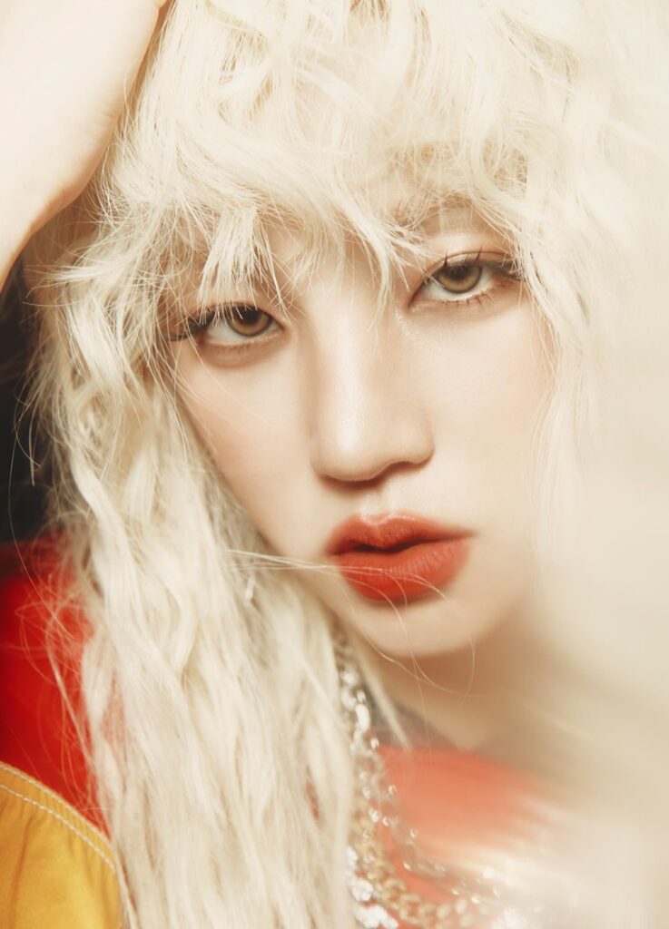 250915 Yuqi 1st Single [Motivation] صورة مفهوم "مو" رقم 2