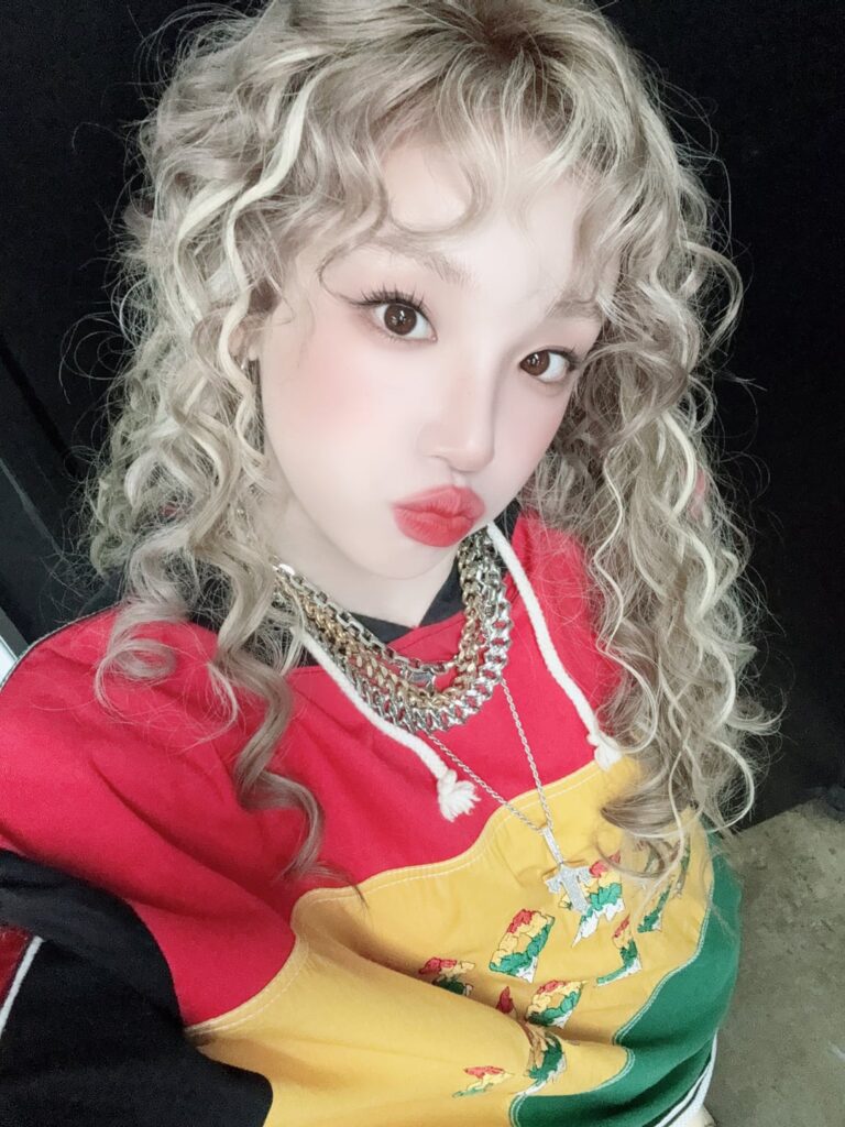 250916 التحديث الرسمي - Yuqi على Studio Choom