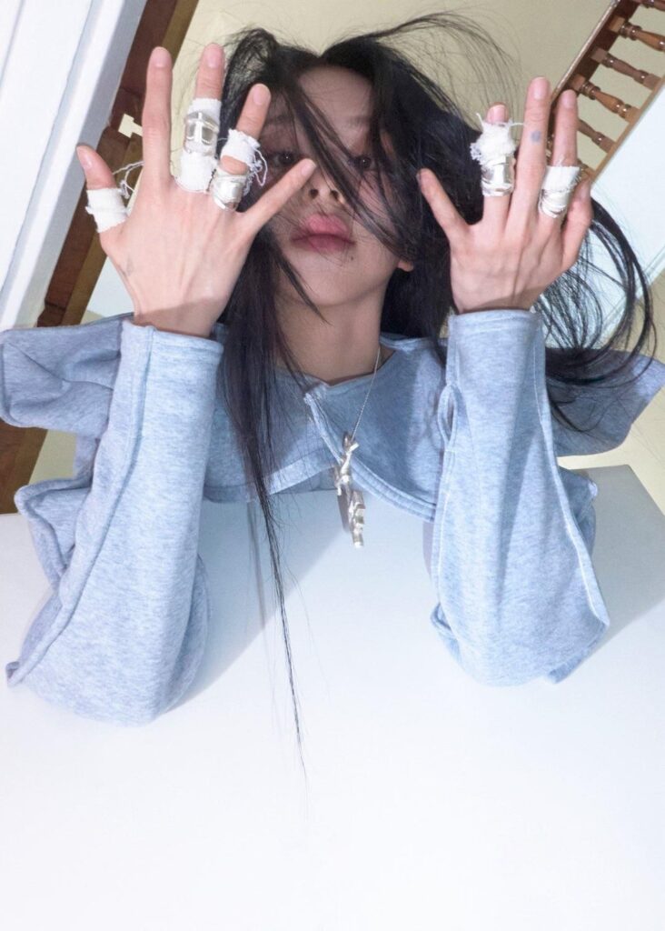 مرتين Chaeyoung - الألبوم الأول: Lil Fantasy Vol.1 (Concept Photo 3 - Chaeyoung in Your Fantasy #3)