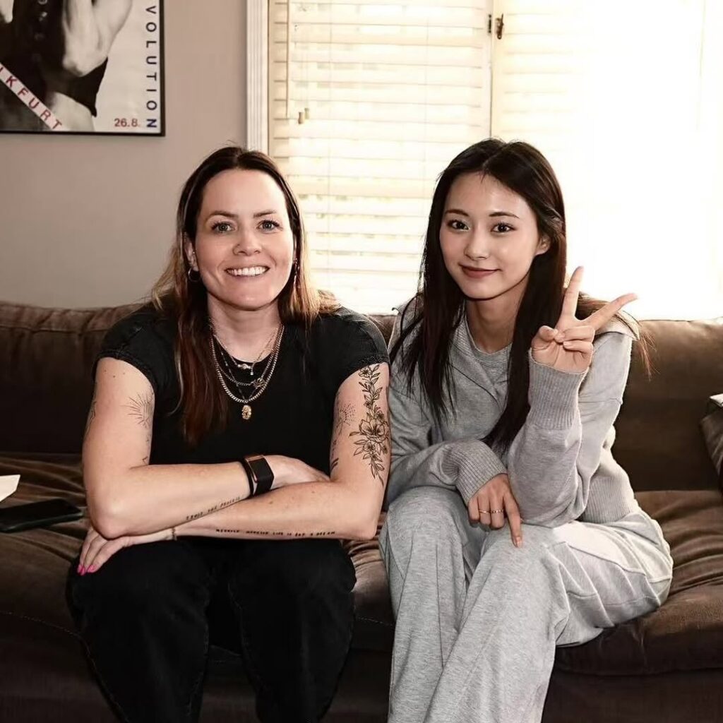 250929 Katieriggsmusic Instagram Update - Tzuyu أنت لطيف للغاية وسخي وموهوب وعمل بجد 💖💖 أنا متحمس جدًا لهذا الفصل التالي معك. إنه لشرف وامتياز العمل معك!