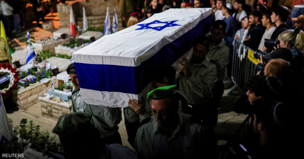 إسرائيل تتحدث عن تسلمها "جثة كاذبة" من حماس