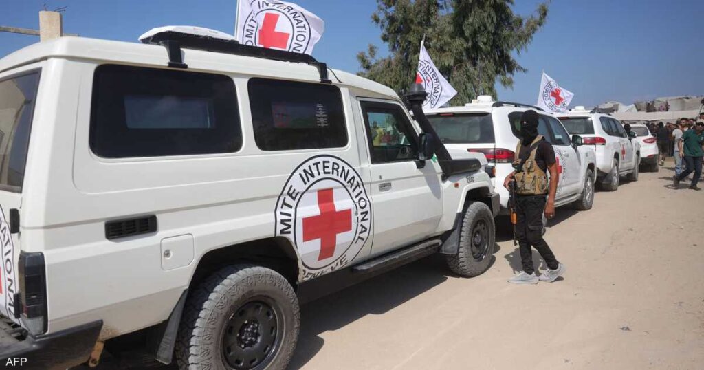 إسرائيل تتسلم رفات رهينة من الصليب الأحمر في غزة