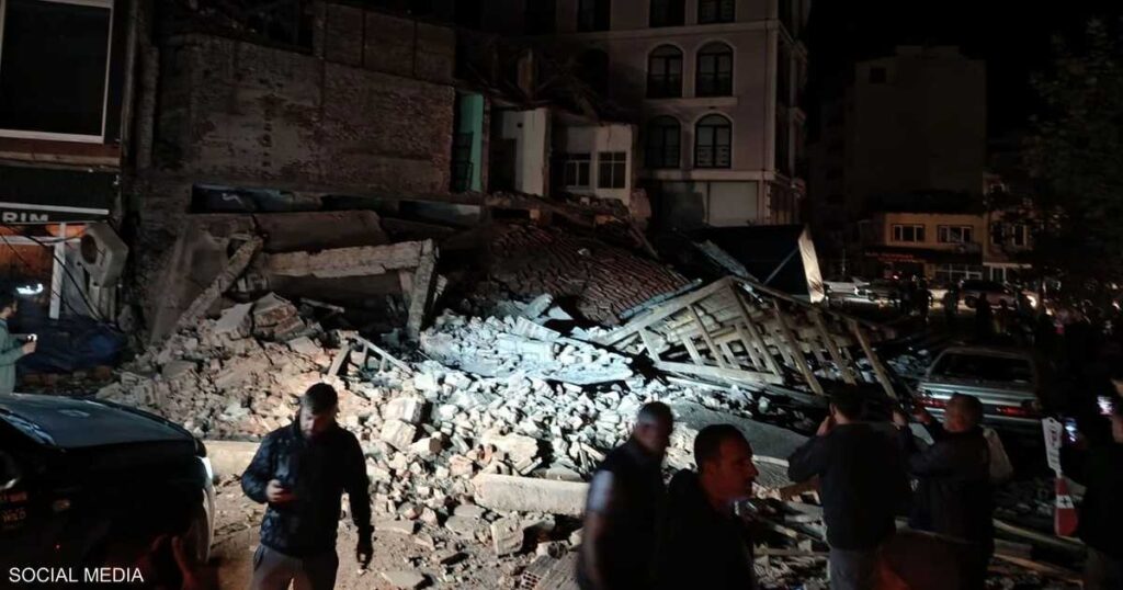 فيديو.. زلزال قوي يضرب غربي تركيا