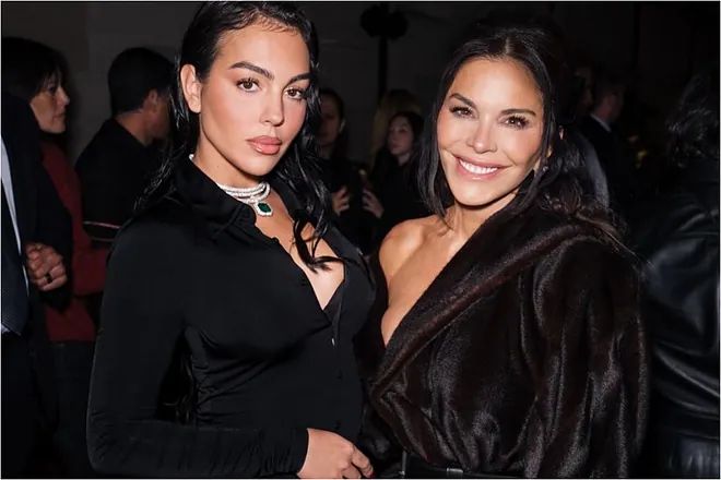 بالصور- ألماس وملايين تجمع بين لورين سانشيز وجورجينا رودريغيز في باريس