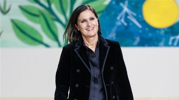 بعد تنحي سيلفيا فينتوريني.. هل تتجه ماريا غراتسيا كيوري إلى فندي؟ بعد تنحي سيلفيا فينتوريني.. هل تتجه ماريا غراتسيا كيوري إلى فندي؟