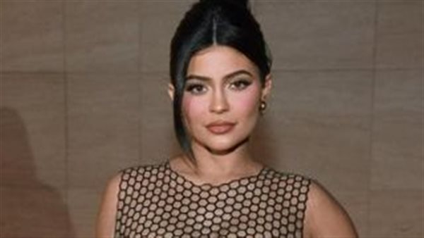 من الموضة إلي الفن.. كايلي جينر تدخل عالم السينما بفيلم The Moment